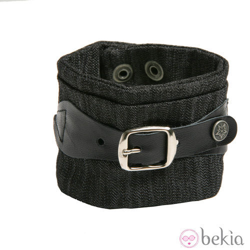Pulsera negra con hebilla de Namdalay