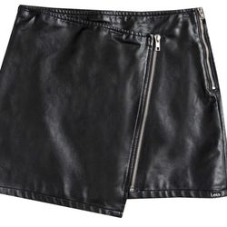 Falda de cuero de la colección otoño/invierno 2014/2015 de Lois