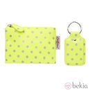 Accesorios en color neón de la colección navideña de Cath Kidston
