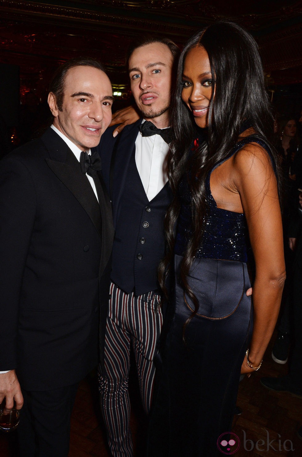 John Galliano, Naomi Campbell y Alexis Roche en una fiesta en Londres
