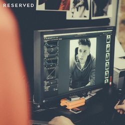 Brooklyn Beckham descubre su faceta de modelo en la nueva campaña de Reserved