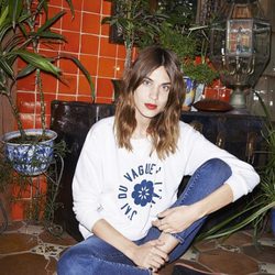 Alexa Chung posando para el catálogo primavera 2015 de AG Jeans