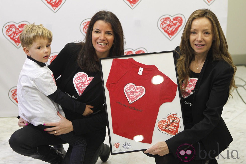 Miriam Ungría y la Fundación Menudos Corazones presentan un anillo solidario