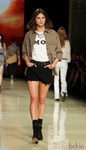 Alba Galocha con un conjunto de Mango en el desfile de la 080 Barcelona Fashion 2015