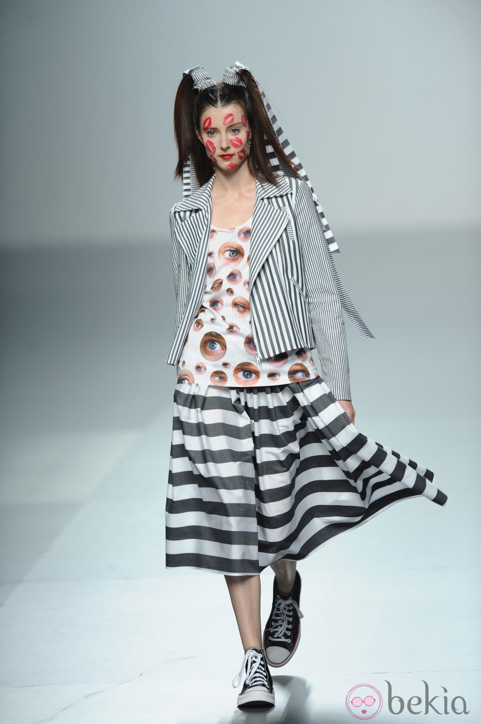 Falda y americana de rayas de Carlos Díez, colección primavera 2012