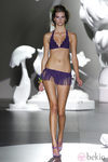 Biquini morado de Dolores Cortés, colección primavera 2012