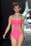 Triquini fucsia de Dolores Cortés, colección primavera 2012