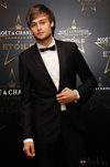 Douglas Booth en los premios de la moda Moët & Chandon Étoile en Londres