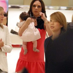 Victoria Beckham, de compras con Harper Seven