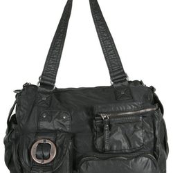Bolso negro de cremalleras de la colección otoño/invierno 2011/2012 de Xti