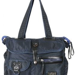 Bolso color navy de la colección otoño/invierno 2011/2012 de Xti