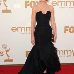 Anna Torv con unas sandalias negras de tacón de Roger Vivier
