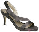 Sandalias grises de Lorena Carreras, colección otoño/invierno 2011