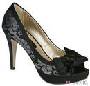 Peep toe negros con encaje de Lorena Carreras, colección otoño/invierno 2011