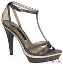 Sandalias grises con plataforma de Lorena Carreras, colección otoño/invierno 2011