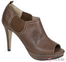 Botín peep toe marrón de Lorena Carreras, colección otoño/invierno 2011