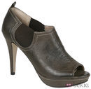Botines peep toe de cuero verde de Lorena Carreras, colección otoño/invierno 2011