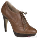 Botines en tono camel con cordones de Lorena Carreras, colección otoño/invierno 2011