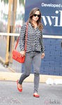 Pippa Middleton con camisa de cuadros y pantalón vaquero