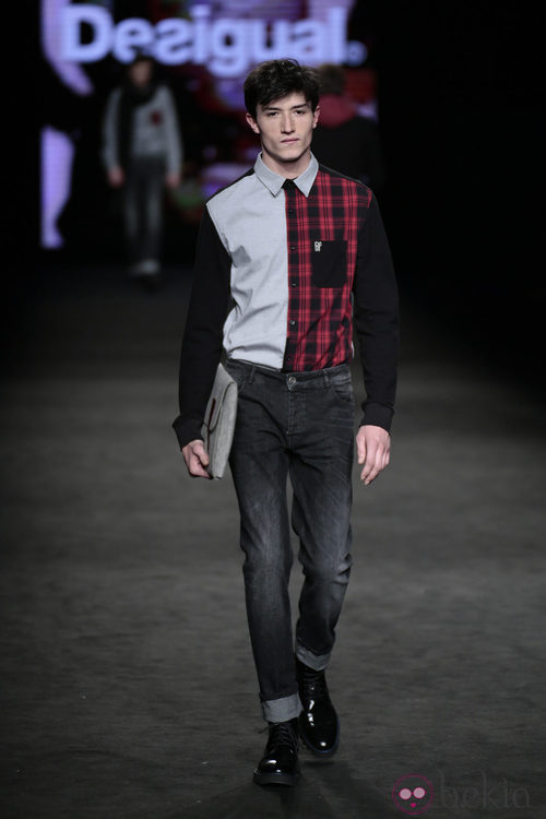 Camisa dos estilos de la colección otoño/invierno 2015/2016 de Desigual en la 080 Barcelona Fashion