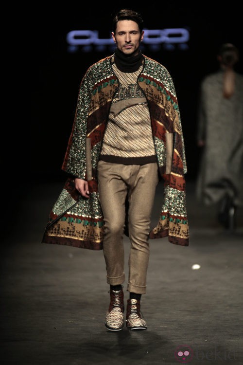 Andrés Velencoso desfilando para Custo Barcelona en la 080 Barcelona Fashion 2015