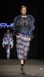 Camisa y falda estampada de Custo Barcelona en la 080 Barcelona Fashion 2015