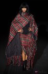 Mantón rojo a cuadros de Roberto Verino en Madrid Fashion Week para otoño/invierno 2015/2016