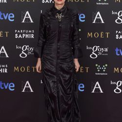 Adriana Ozores con un vestido de Devota & Lomba en la alfombra roja de los Premios Goya 2015