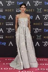 Nerea Barros con un vestido de Óscar de la Renta en la alfombra roja de los Premios Goya 2015