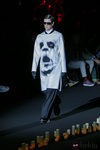 Blusa larga blanca de Davidelfin en Madrid Fashion Week para otoño/invierno 2015/2016