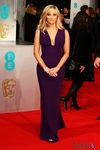 Reese Witherspoon con un vestido de Stella McCartney en la alfombra roja de los Premios BAFTA 2015