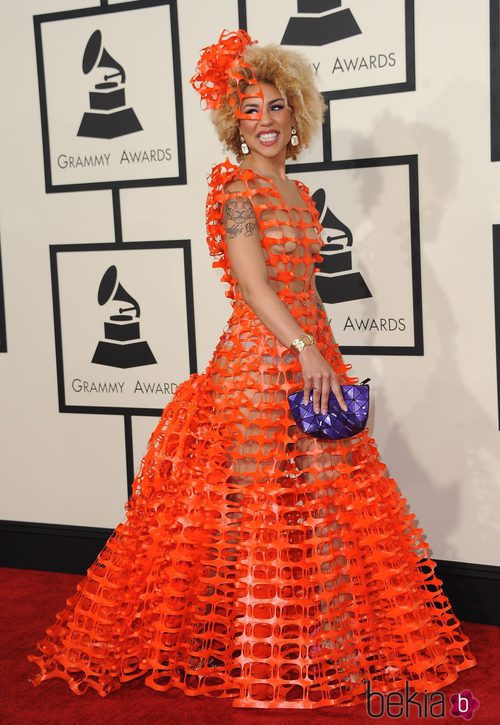 Joy Villa con un vestido completamente transparente en la alfombra roja de los Grammy 2015