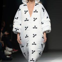 Vestido acolchado de María Magdalena en el Samsung EGO 2015