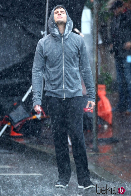 Jamie Dornan con ropa deportiva interpretando a Christian Grey en 'Cincuenta Sombras de Grey'