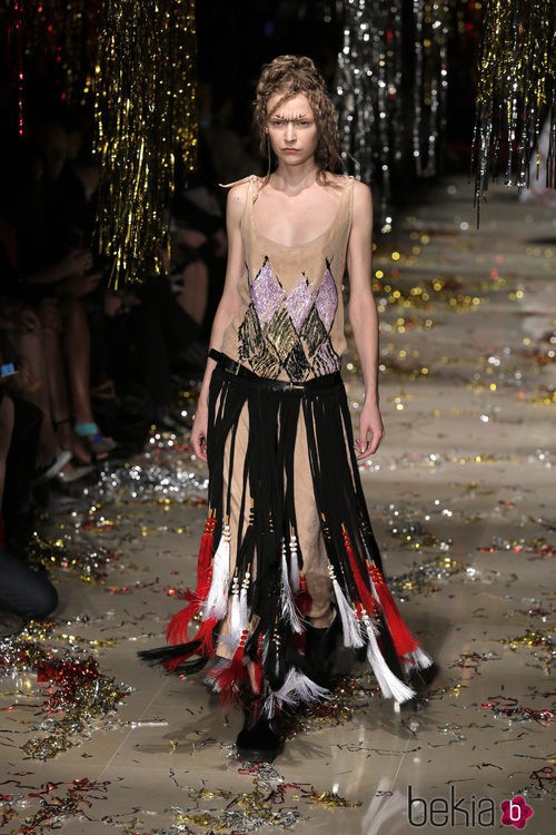 Vestido con detalles étnicos de la colección otoño/invierno 2015 de Vivienne Westwood
