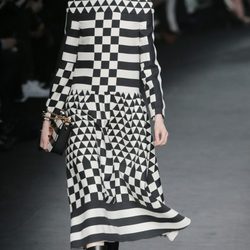 Vestido de cuadros de la colección otoño/invierno 2015 de Valentino en Paris Fashion Week