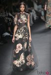 Vestido con estampado de la naturaleza de la colección otoño/invierno 2015 de Valentino en Paris Fashion Week