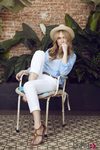 Patricia Conde posando como imagen de la colección primavera/verano 2015 de Dándara