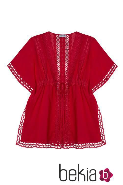 Kaftan en color rojo de la colección primaveral de Charo Ruiz