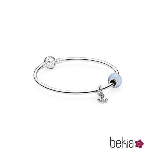 Pulsera de plata con charm azulado y ancla de la colección estival 2015 de Pandora