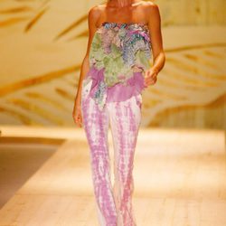 Gisele Bundchen desfilando para Colcci en la Semana de la Moda de Sao Paulo 2008