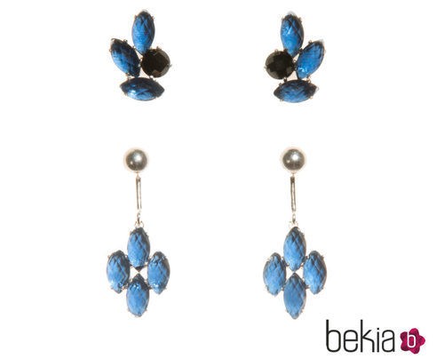 Pendientes con incrustaciones en azul y negro de Pretty Rumour