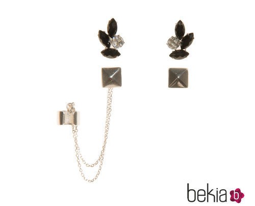 Pendientes con incrustaciones en negro de Pretty Rumour