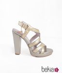 Sandalia Liu dorada de la colección primavera/verano 2015 de Barbarella