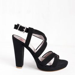 Sandalia Liu negra de la colección primavera/verano 2015 de Barbarella