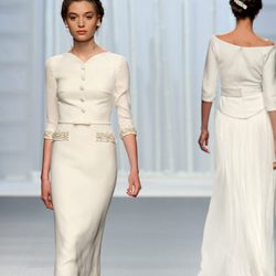 Lara Lieto desfilando para Rosa Clará en la Pasarela Gaudí Novias de la Barcelona Bridal Week