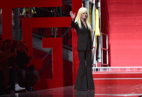 Donatella Versace en la Milan Fashion Week 2015
