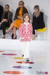 Hudson Kroenig desfilando para la colección Crucero 2015/2016 de Chanel en Seúl