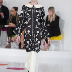 Vestido largo con flores de la colección Crucero 2015/2016 de Chanel