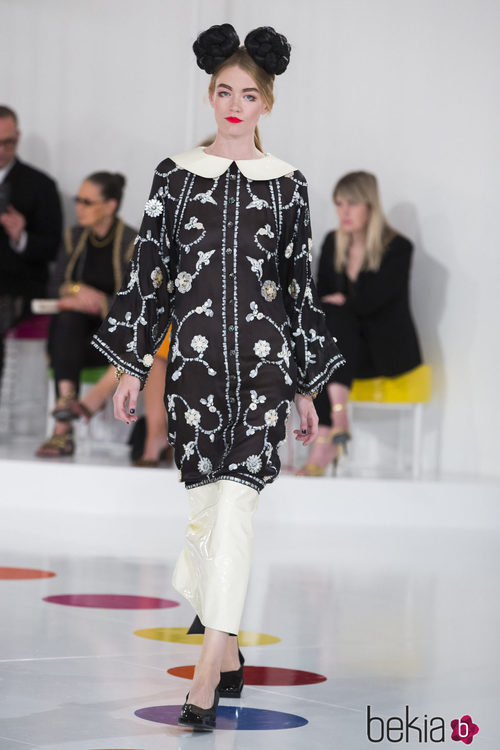 Vestido largo con flores de la colección Crucero 2015/2016 de Chanel